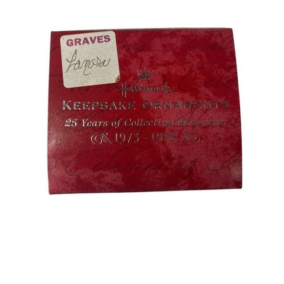 Cal Ripken Jr At The Ballpark Hallmark Baseball Ornament 1998 - Picture 3 of 4